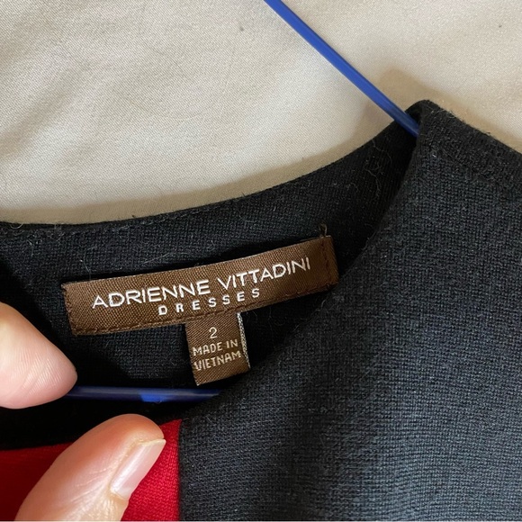 Adrienne Vittadini Colorblock Shift Dress Sleeveless Black Red Dark Academia S 2 - Picture 3 of 6